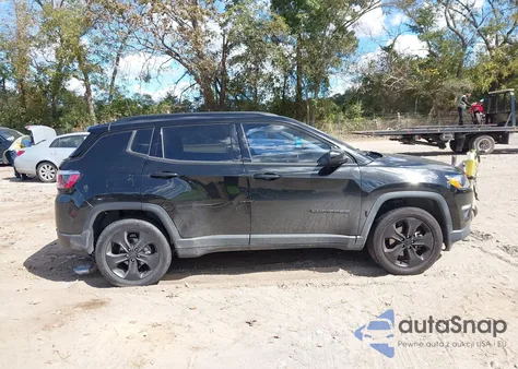 2018 Jeep Compass Altitude 4X4 z USA, uszkodzony, nr VIN 3C4NJDBB6JT403168